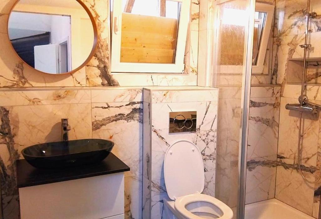 Townhouse Citycenter Клагенфурт Екстериор снимка