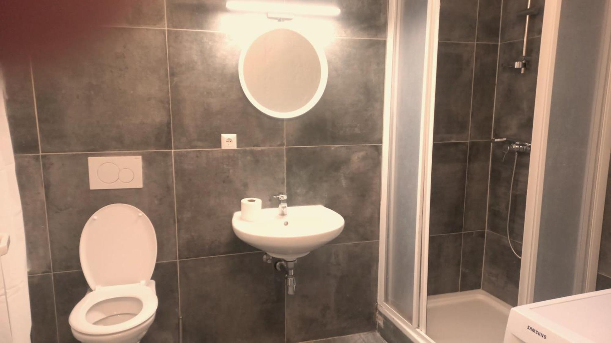 Townhouse Citycenter Клагенфурт Екстериор снимка